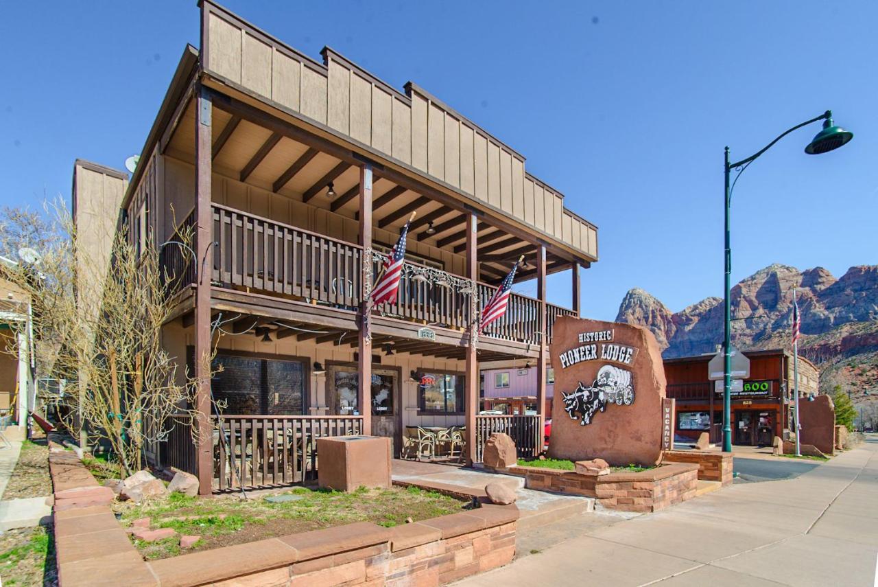 Pioneer Lodge Zion National Park-Спрингдейл Экстерьер фото
