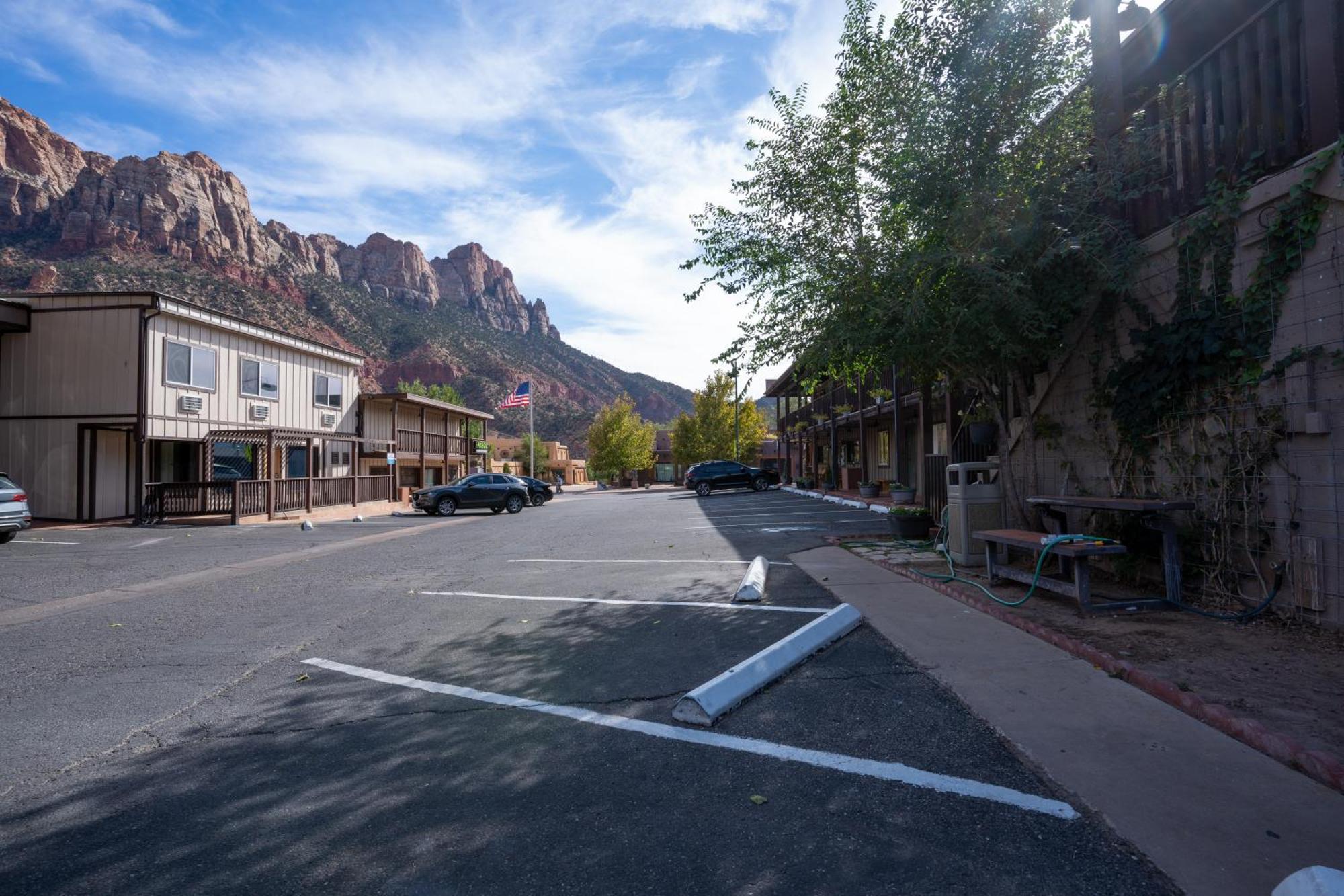 Pioneer Lodge Zion National Park-Спрингдейл Экстерьер фото