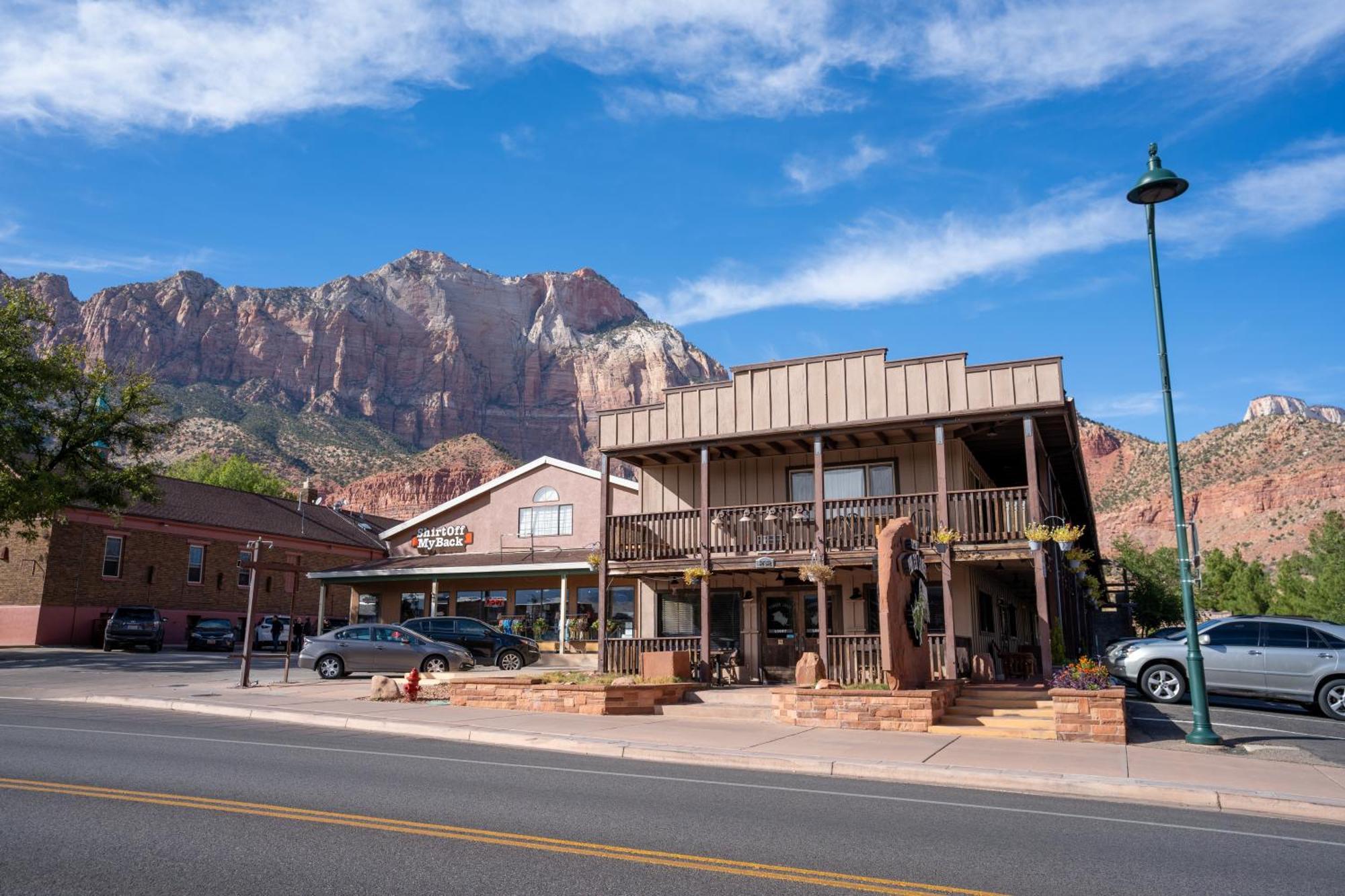 Pioneer Lodge Zion National Park-Спрингдейл Экстерьер фото